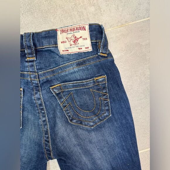 True Religion | Halle Midrise Capri - 24 NWT - Picture 11 of 12